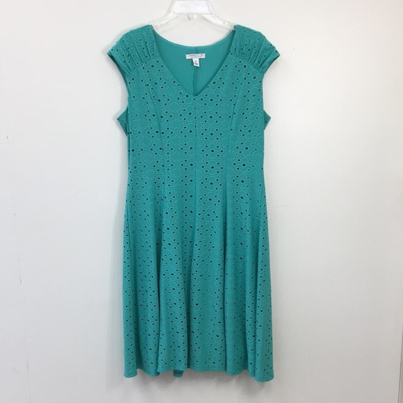 London Style Dresses & Skirts - London Style Collection Eyelet Dot Pattern Mint Green Midi Dress Size 14